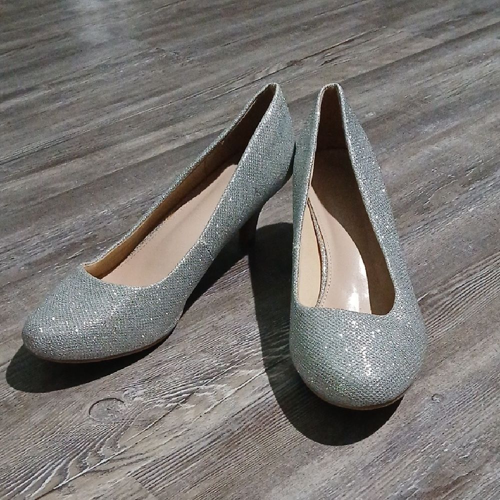 Silver sparkly metallic kitten heels Sz 12 EUC